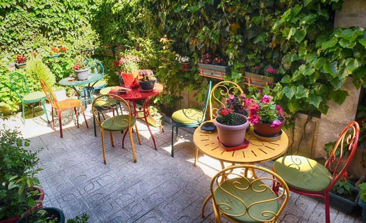 Hotel Bujtina Bicolli Korcza Zewnętrze zdjęcie